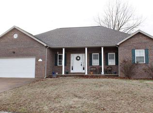 4246 Hilldale Dr, Newburgh, IN 47630