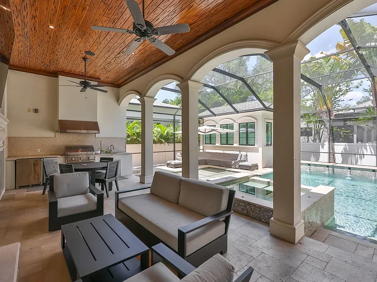 629 Riviera Dr — Photo 39