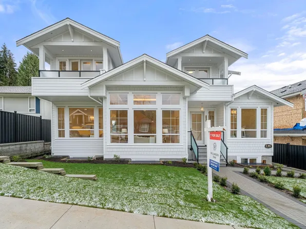 361 E 22nd St, North Vancouver, BC V7L 3C8