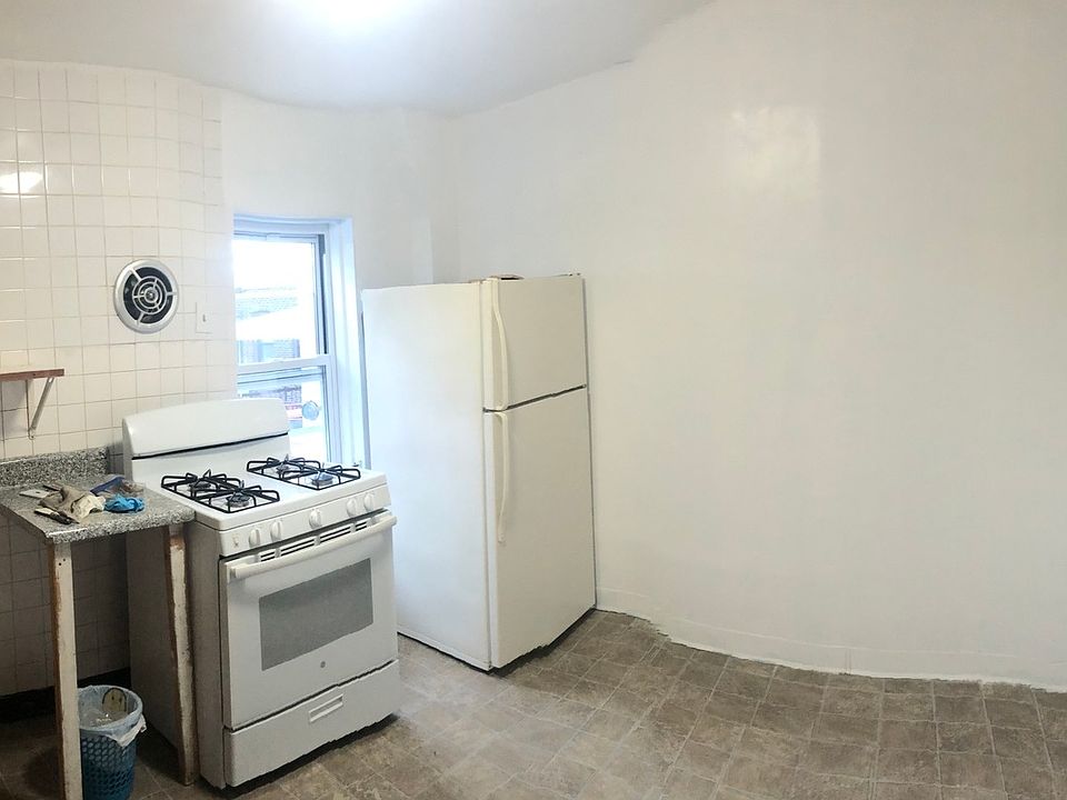 1st image of 159 Bay 14th St Floor 2