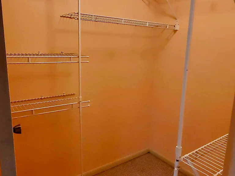 2426 Sanford Dr — Photo 12