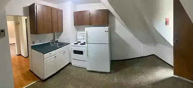 Studio, 1.0 bath, 675 sqft, $895 — Photo 2