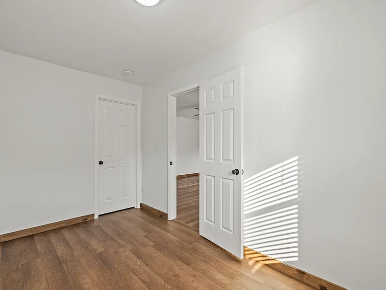 506 Greenbay Ave — Photo 25