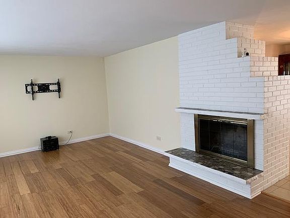 5th image of 121 Westover Ct