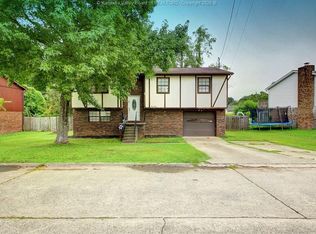 120 Village Dr, Scott Depot, WV 25560