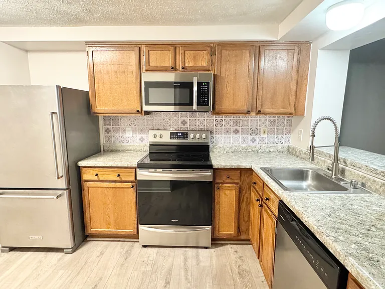 446 Palmspring Dr #C — Photo 5
