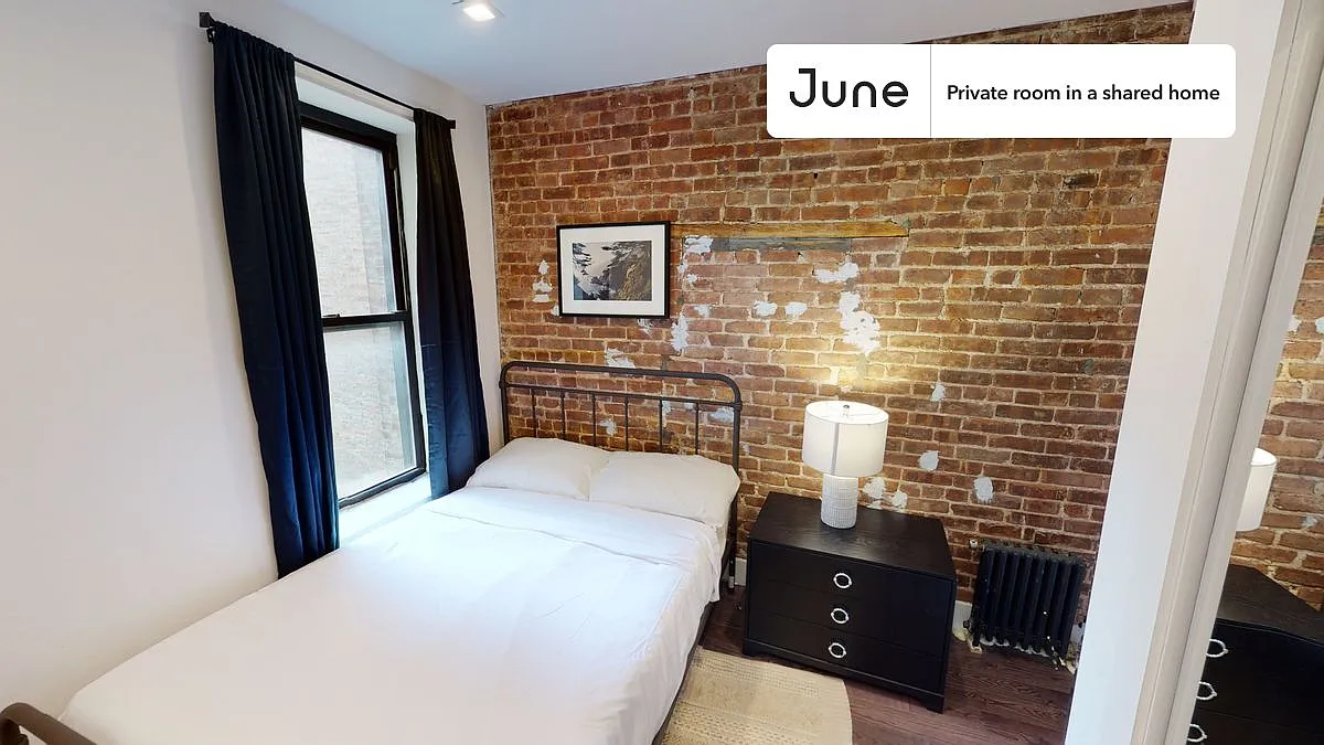 Full bedroom in 4 bed/2 bath home in West Harlem #597 B — Photo 2