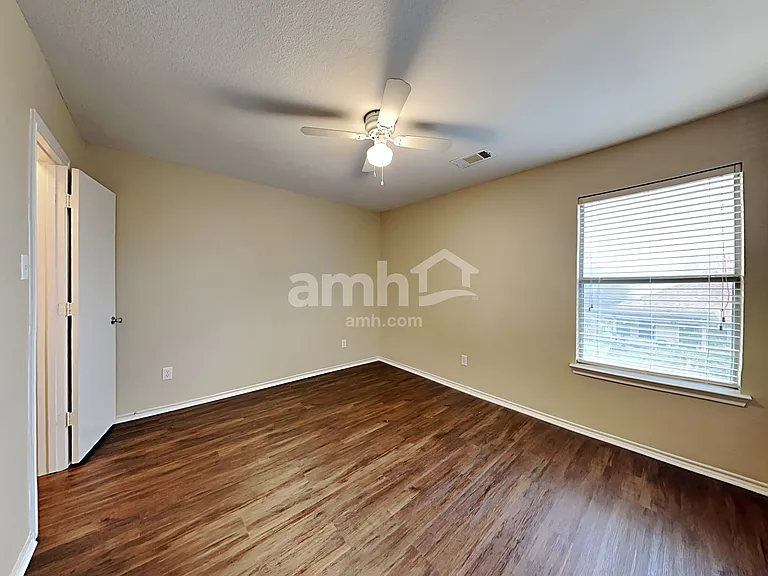 1613 W Hercules Ln — Photo 14