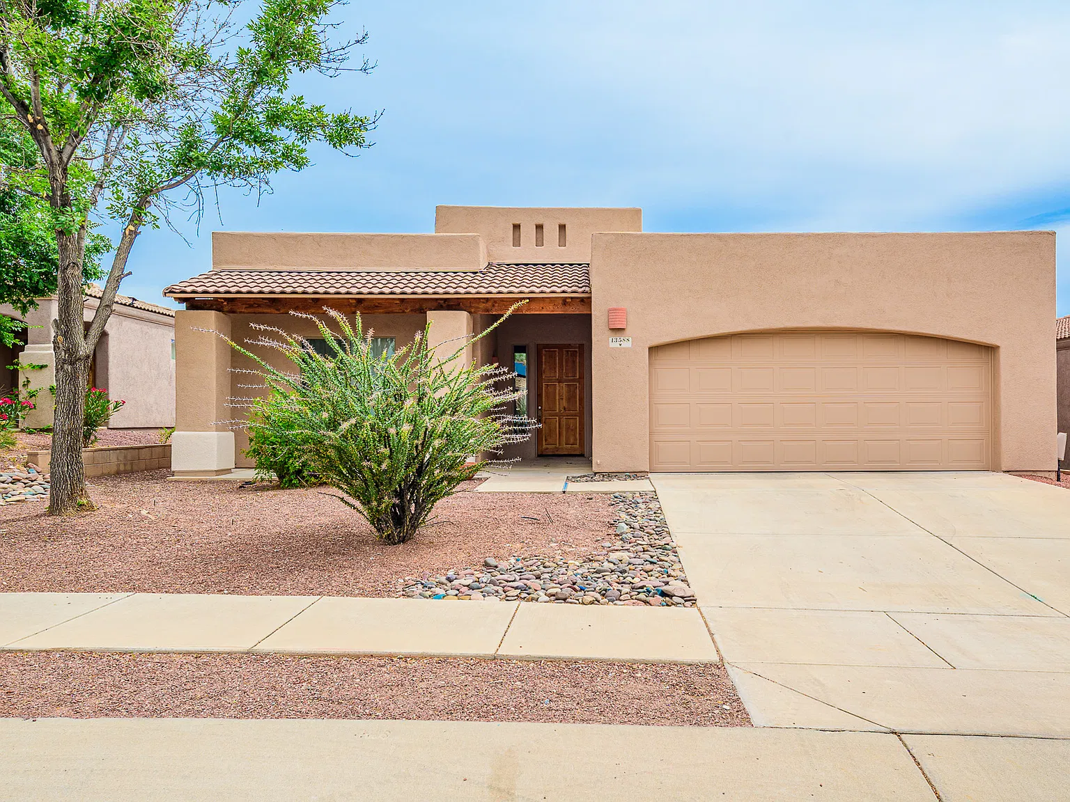 3 bed, 1877 sqft, $2,050 — Photo 1