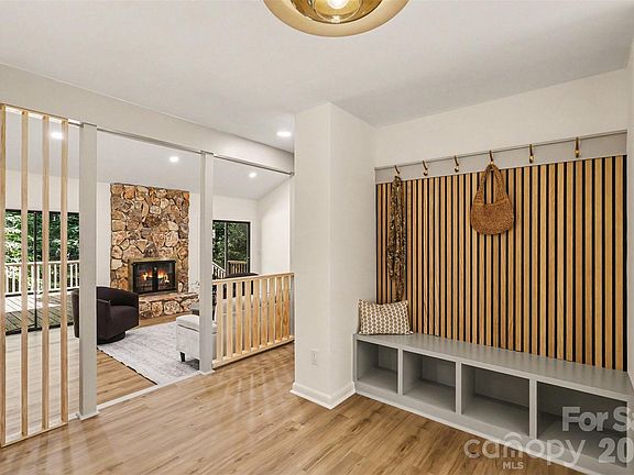 2nd image of 319 Kingsley Dr