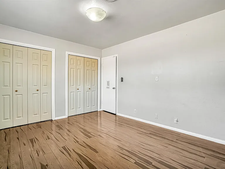 201 Cardinal Cir S — Photo 27