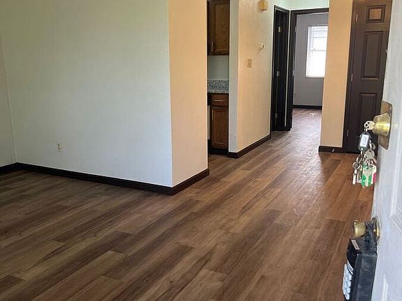 3rd image of 3 W Pheasantwood Dr APT E