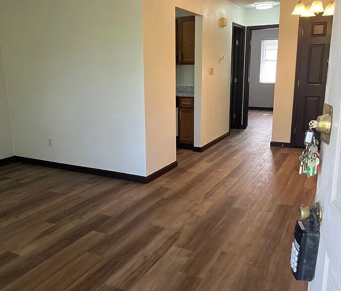 3 W Pheasantwood Dr #E — Photo 3