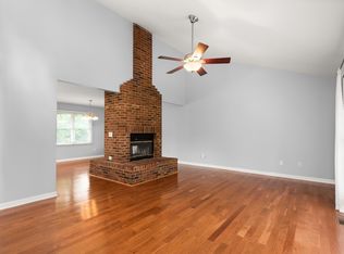 2798 Critz Ln, Thompsons Station, TN 37179