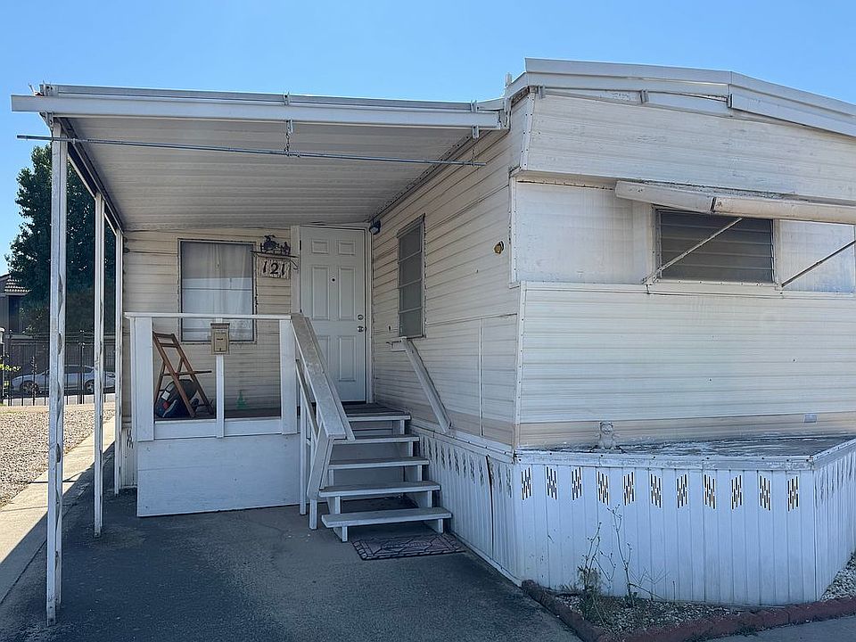 1st image of 7676 N Fresno St Space 121
