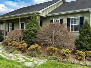 21 Castlewood Dr, Alexander, NC 28701