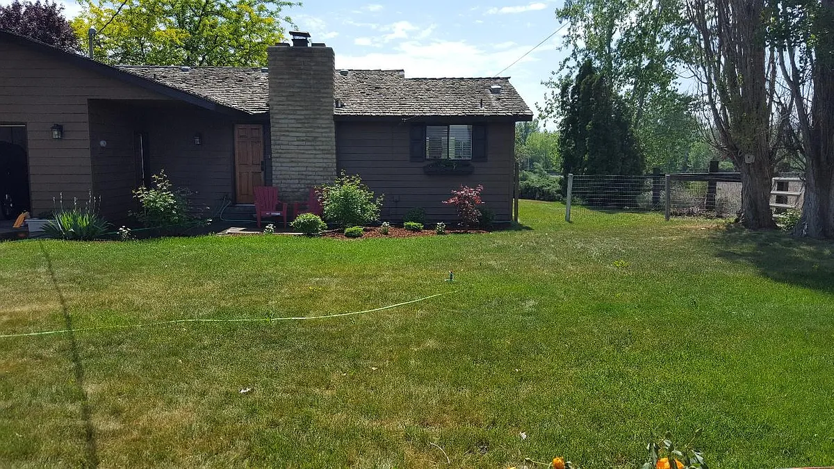 Building Photo - 122 Abbess Ln
