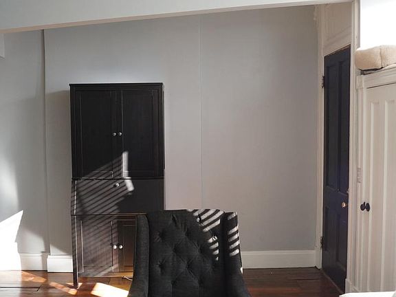 4th image of 30 W Court St APT 404