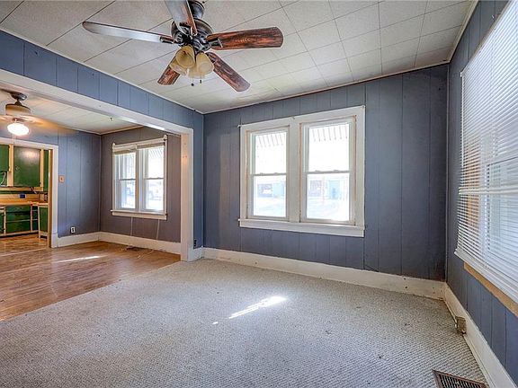 2nd image of 1029 Columbia Ave
