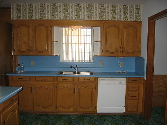 3rd image of 1703 Ferguson Ln