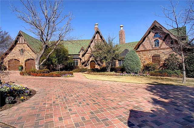 1st image of 312 Lloyd Cir