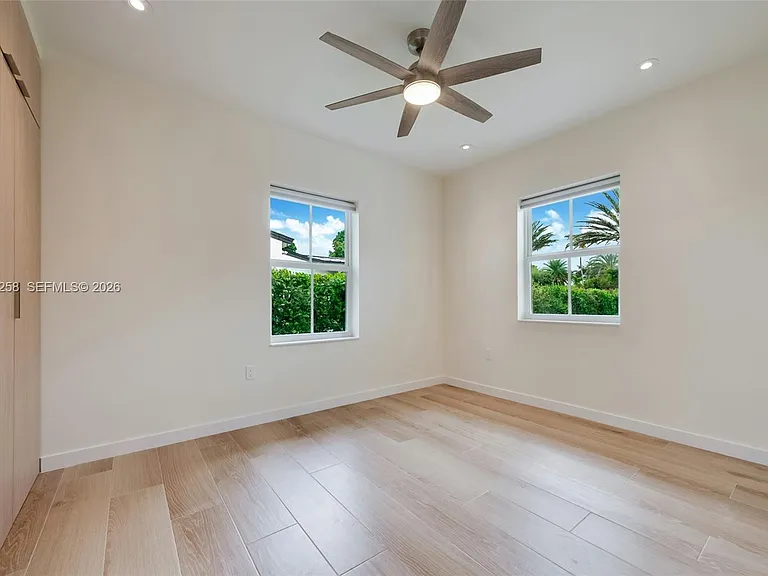 6356 SW 14th St — Photo 19