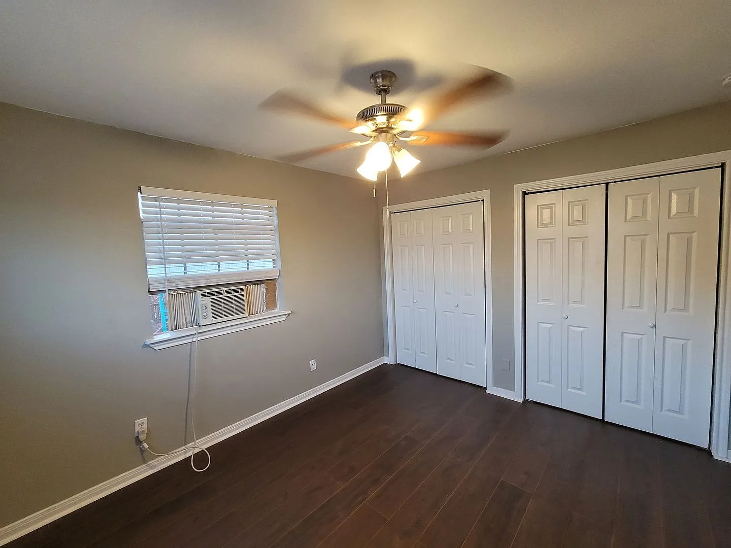 2801 ave M — Photo 4