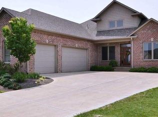 5541 Camden Ln, Greenwood, IN 46143