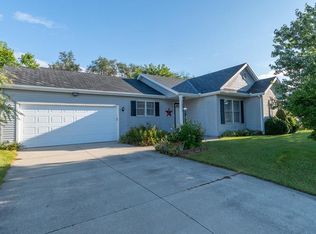 30553 Dunhill Xing, Elkhart, IN 46517