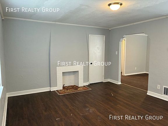 4th image of 2921 N Main St APT 6