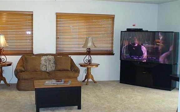 Wonderfull Permited Family Room Addition!