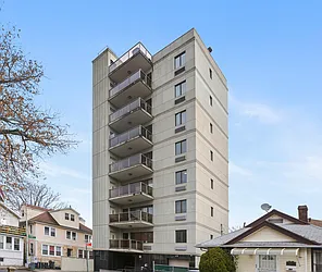 52 Brighton 1 Place in Brighton Beach