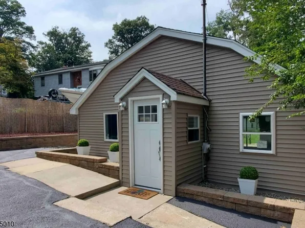 200 Point Breeze Drive, West Milford Twp., NJ 07421