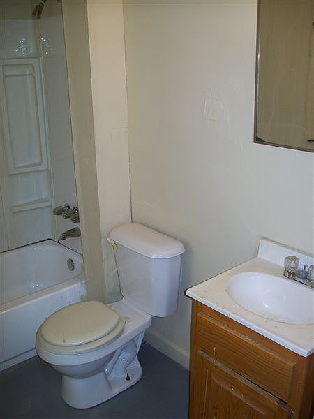 1st image of 15718 Blackstone St