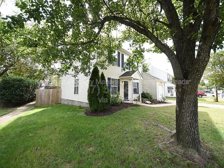 1549 River Creek Cres — Photo 3