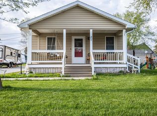 27 Park St, Treynor, IA 51575