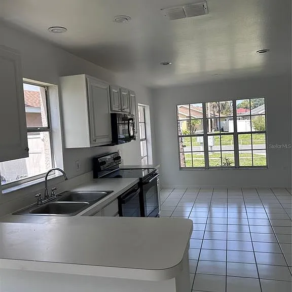 2608 Spring Hill Dr — Photo 22