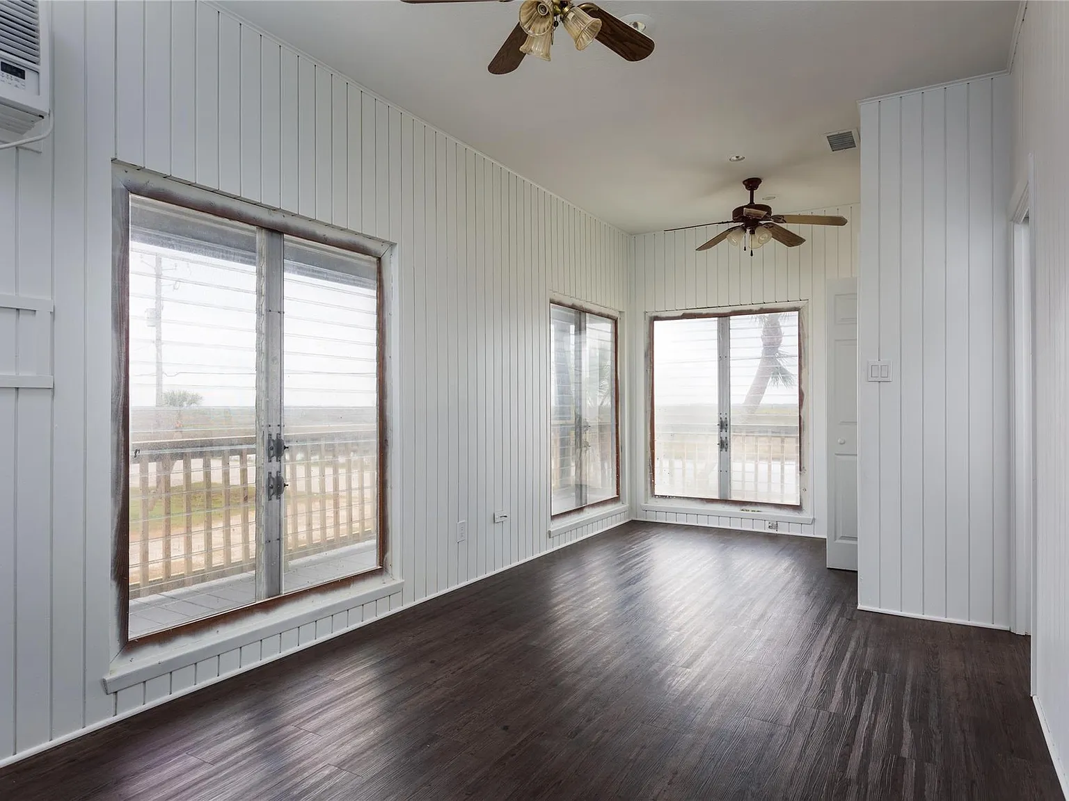 3 bed, 2.0 bath, 1470 sqft, $3,200 — Photo 4