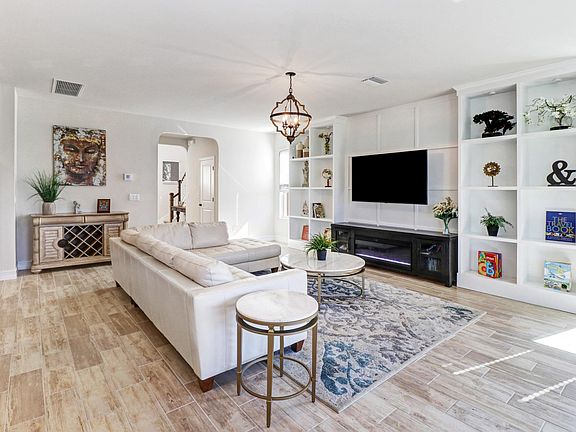 5th image of 4671 Tramanto Ln