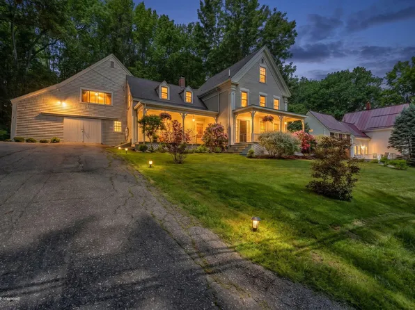 55 River Road, Newcastle, ME 04553