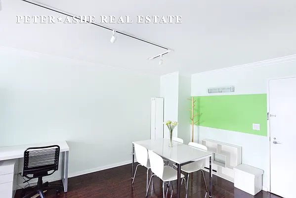 Rented by Peter Ashe | media 6