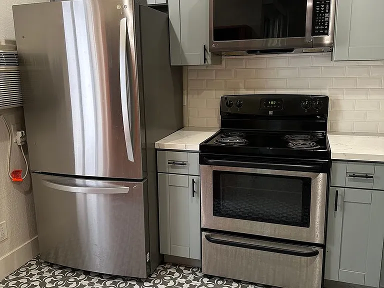 7500 Parkway Dr #200 — Photo 6