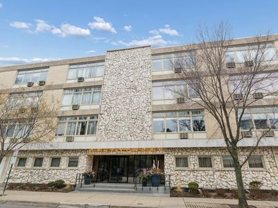 222 N Marion St APT 2J, Oak Park, IL, 60302