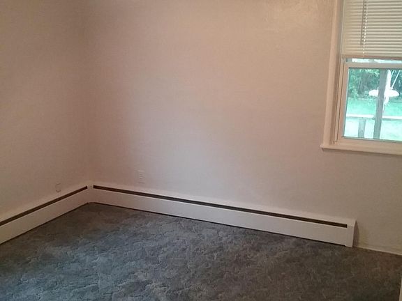 3rd image of 14712 Grapeland Ave