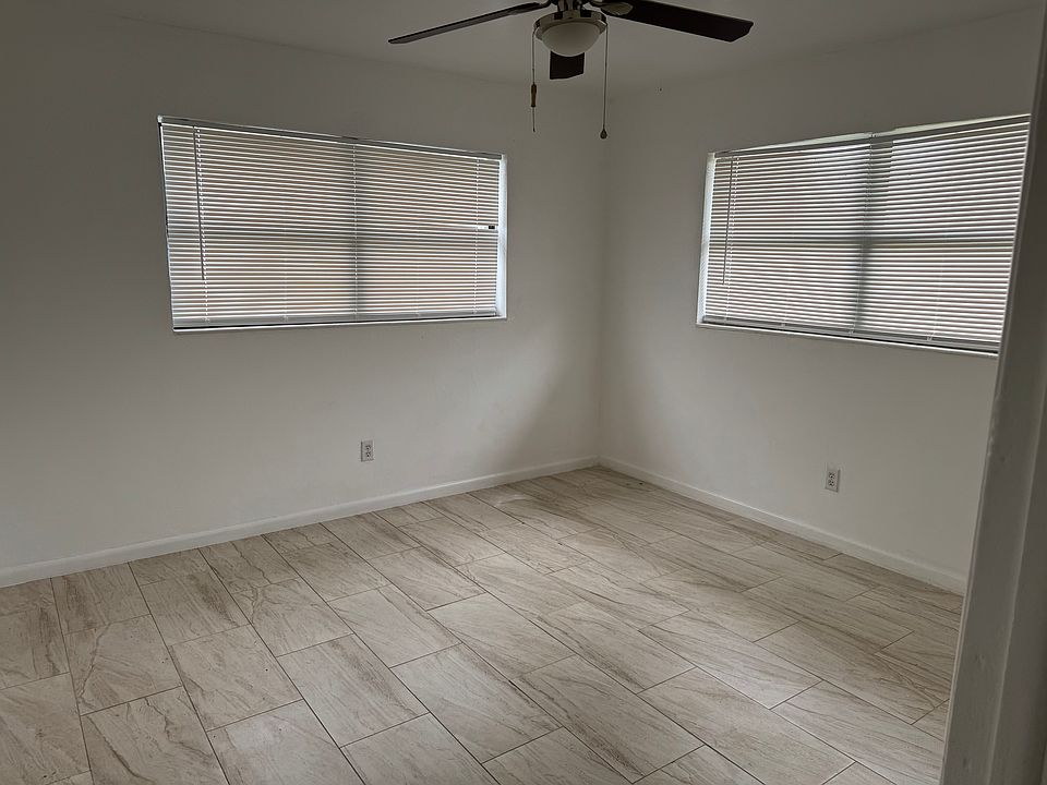 1st image of 4835 Tudor Dr APT A