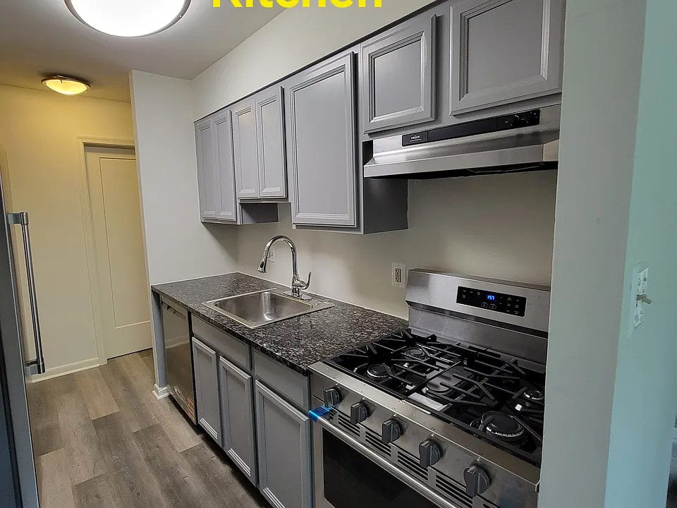 3332 Woodburn Village Dr #33