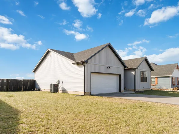 111 Dean Dr, Harrodsburg, KY 40330