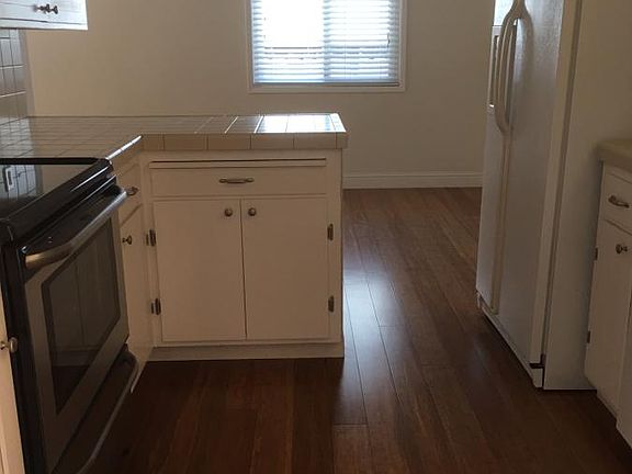 5th image of 1323 Gay Ave