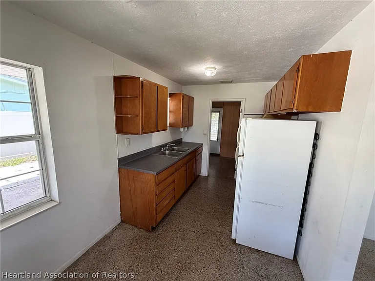 1732 Lagrange Ave — Photo 5