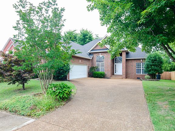2nd image of 2416 Adelaide Dr